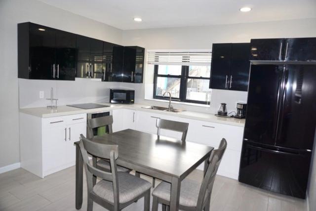 Hillsboro Condominiums บาสแตร์ ภายนอก รูปภาพ