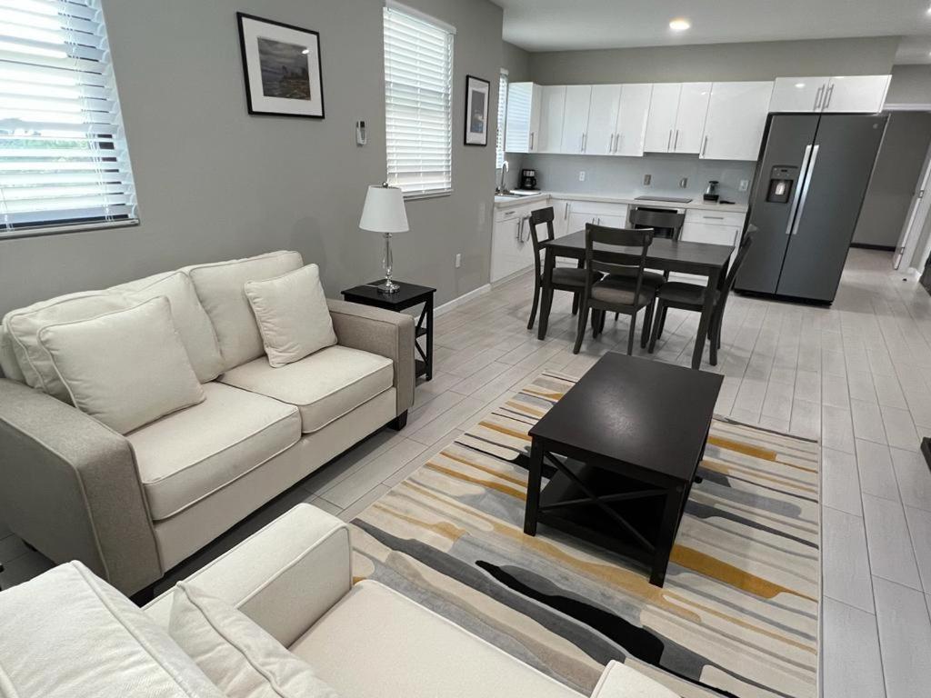 Hillsboro Condominiums บาสแตร์ ภายนอก รูปภาพ